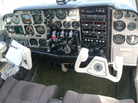 1964 BEECH B55 BARON N8682M Cabin