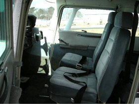 1982 Cessna SkyHawk Seats